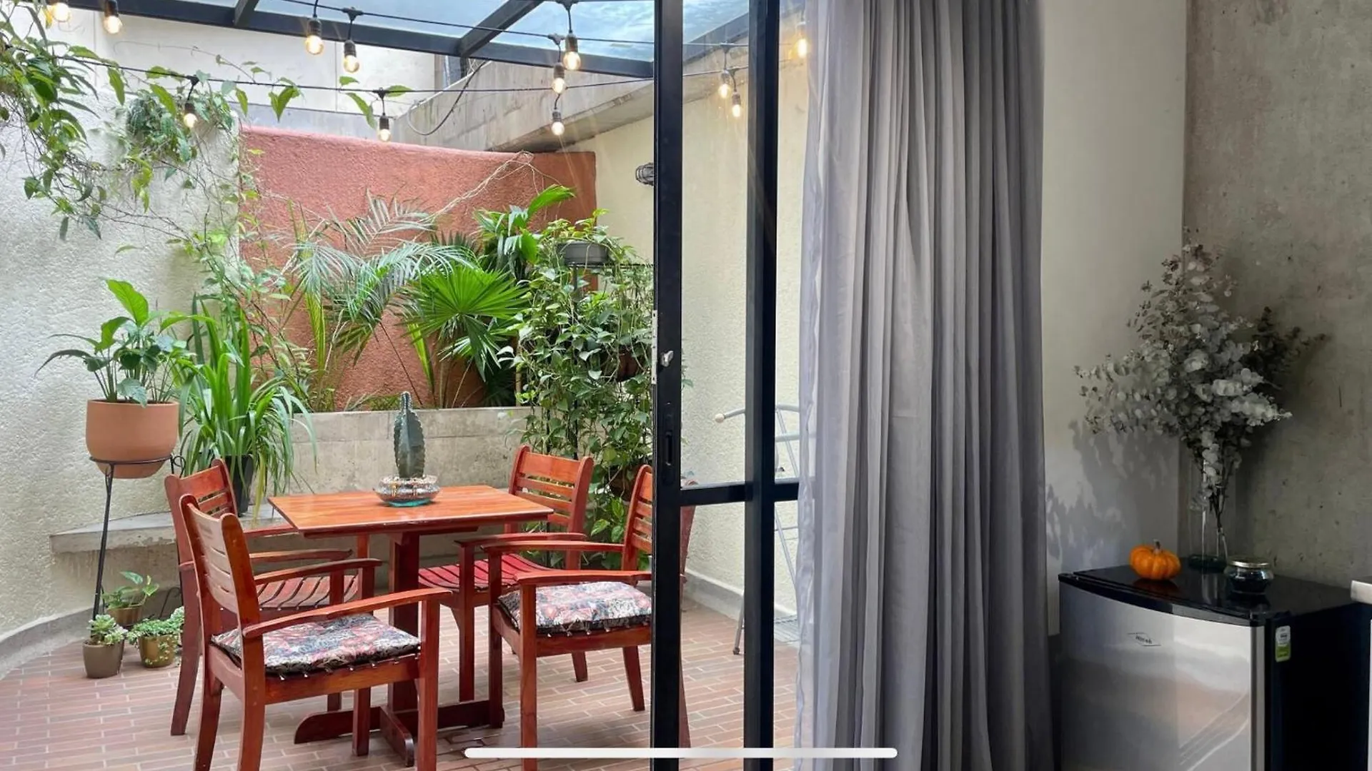 Loft - Patio Privado - Primer Parque Laureles Medellín 0*,